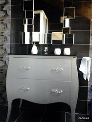Baño habitación bajocubierta, mueble de baño estilo francés.