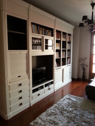 Modular de salón de estilo neoclásico.