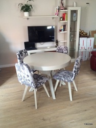 Mesa de comedor de 1.05 extensible con sillas diseño.