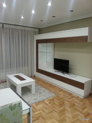 Modular de salón con nogal americano