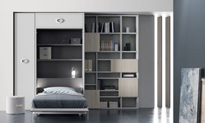 DE NOCHE ABRIREMOS LA CAMA ABATIBLE SIN NECESIDAD DE VACIAR EL ESCRITORIO...TOCA DESCANSAR
